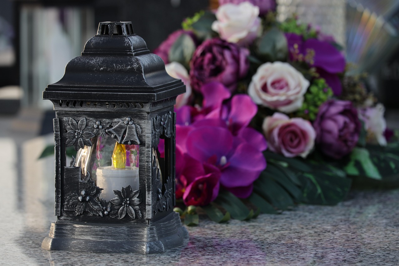 express heartfelt sympathy and support during difficult times with our thoughtful condolence messages. discover ways to comfort loved ones and honor their memories.