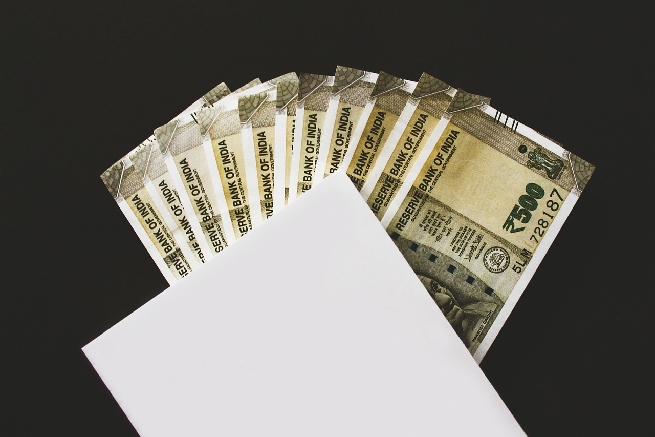 discover effective strategies for managing your financial portfolio. learn how to diversify investments, optimize returns, and achieve your financial goals with expert insights and practical tips.